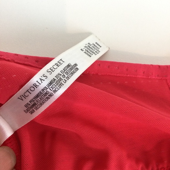 Victoria’s Secret Bra 34DD - Picture 4 of 4